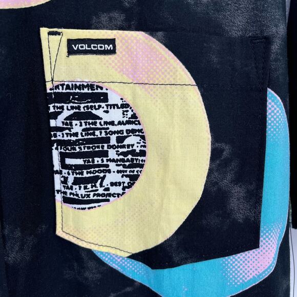 Volcom Entertainment Collection Button Down Shirt - bold DJ Record print - Picture 7 of 10